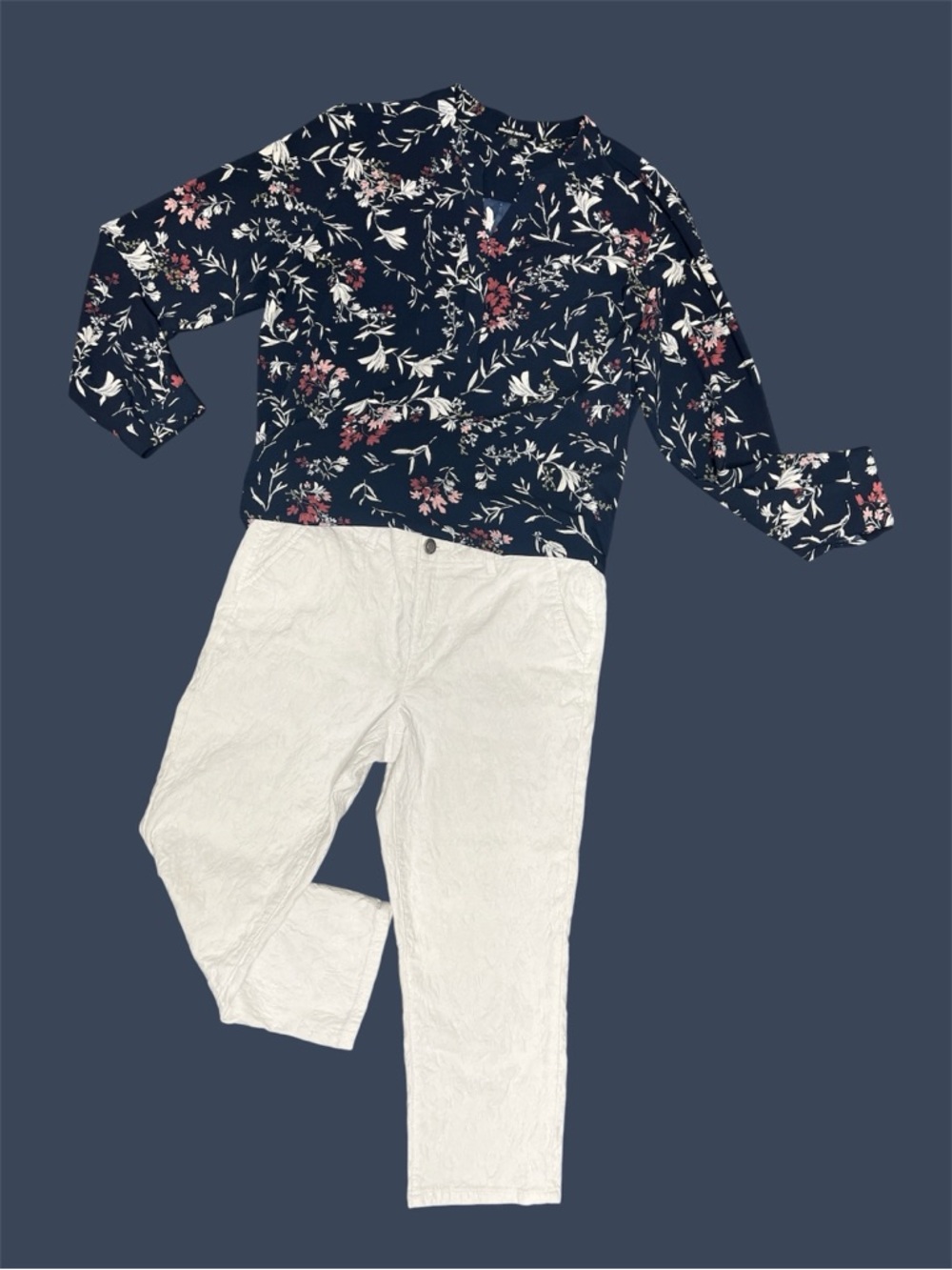 Hilary Radley Navy Floral V neck Blouse Botanical Print Ladies size L